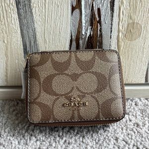 COACH Weekly Pill Box In Signature Canvas NEW!